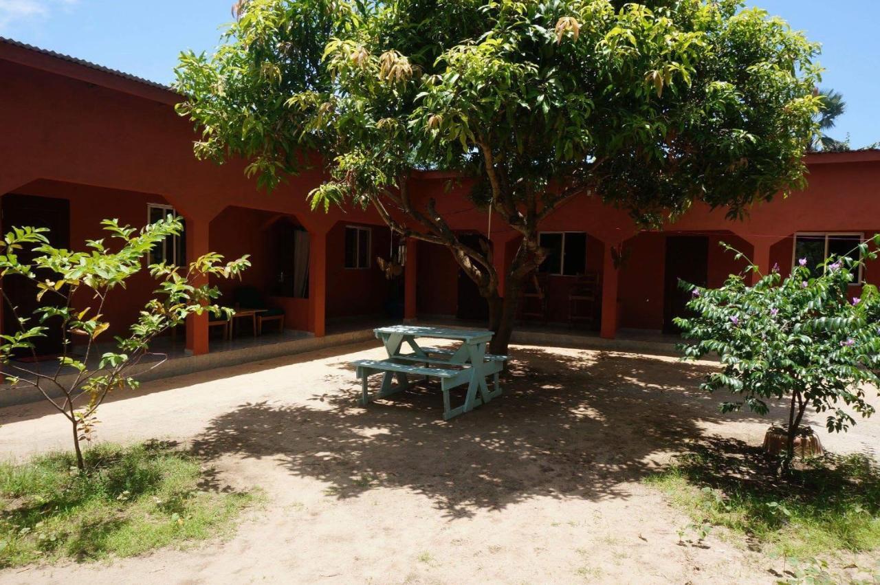 The Gunjur Project Lodge Dış mekan fotoğraf
